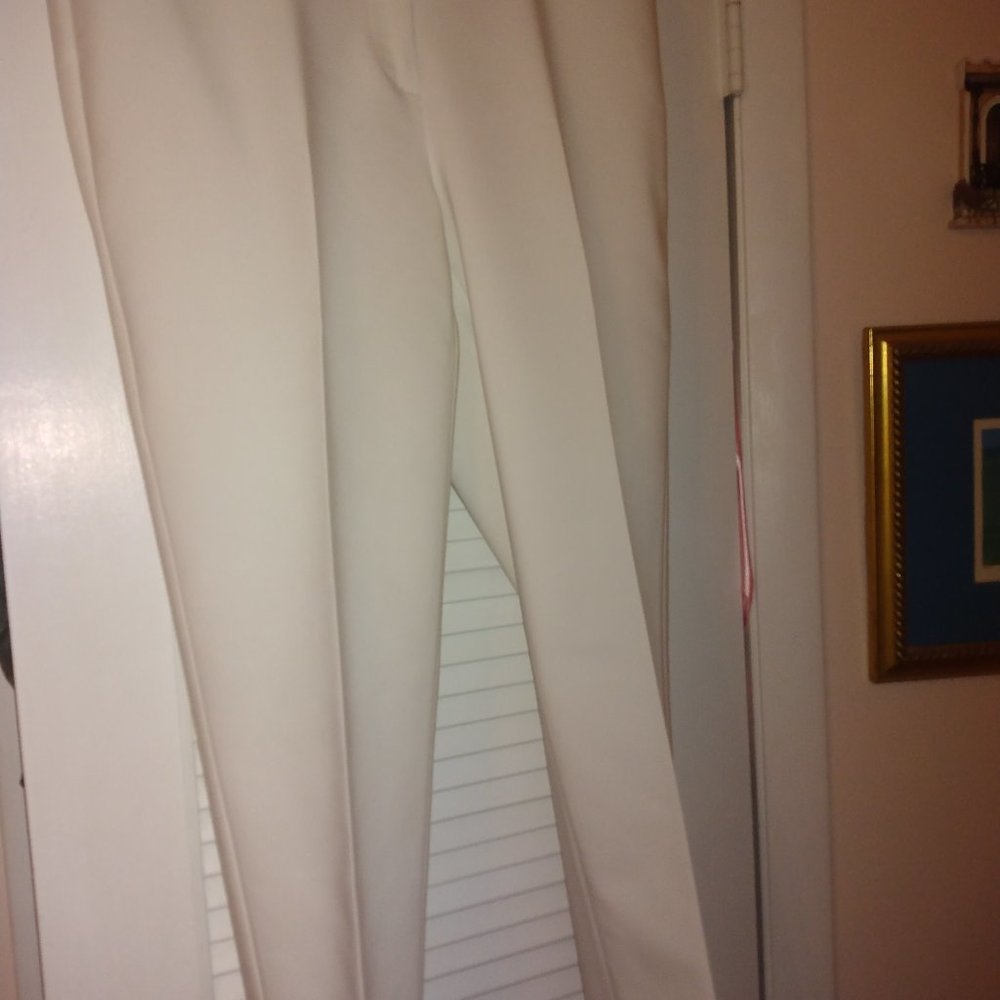 Women's White ankle length slacks